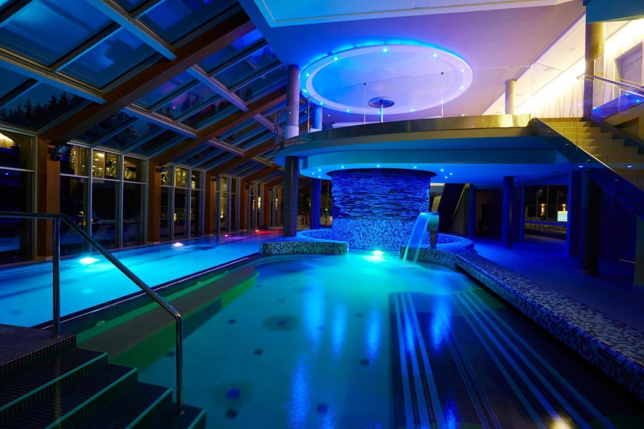 Spa Hotel Lanterna Velké Karlovice エクステリア 写真