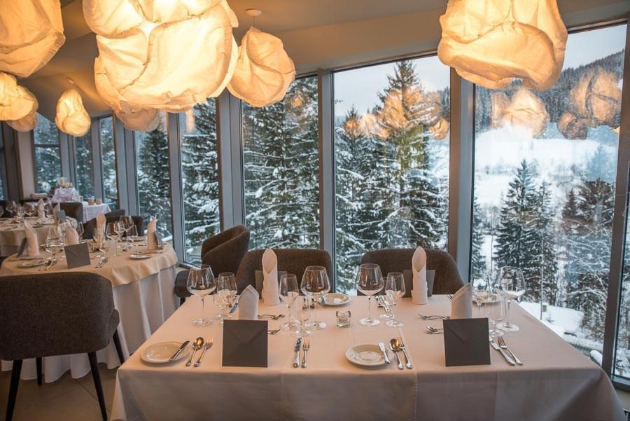 Spa Hotel Lanterna Velké Karlovice エクステリア 写真