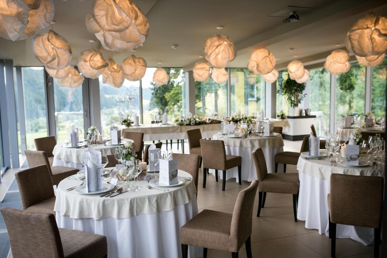 Spa Hotel Lanterna Velké Karlovice エクステリア 写真