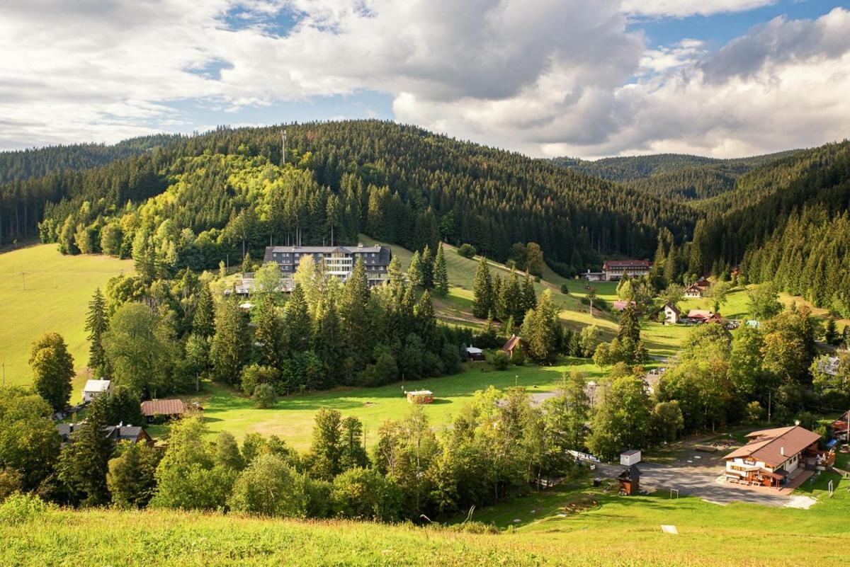 Spa Hotel Lanterna Velké Karlovice エクステリア 写真