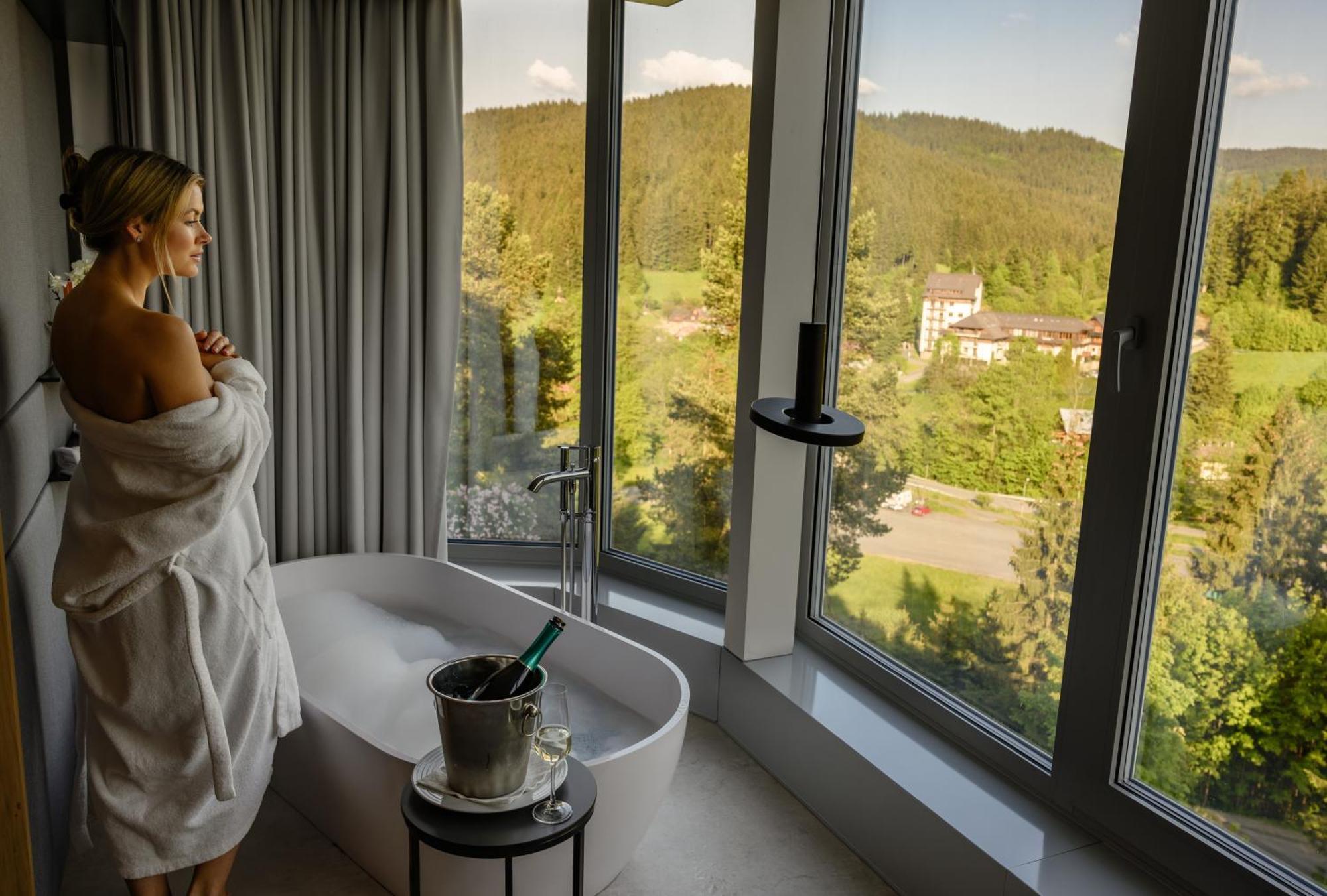Spa Hotel Lanterna Velké Karlovice エクステリア 写真