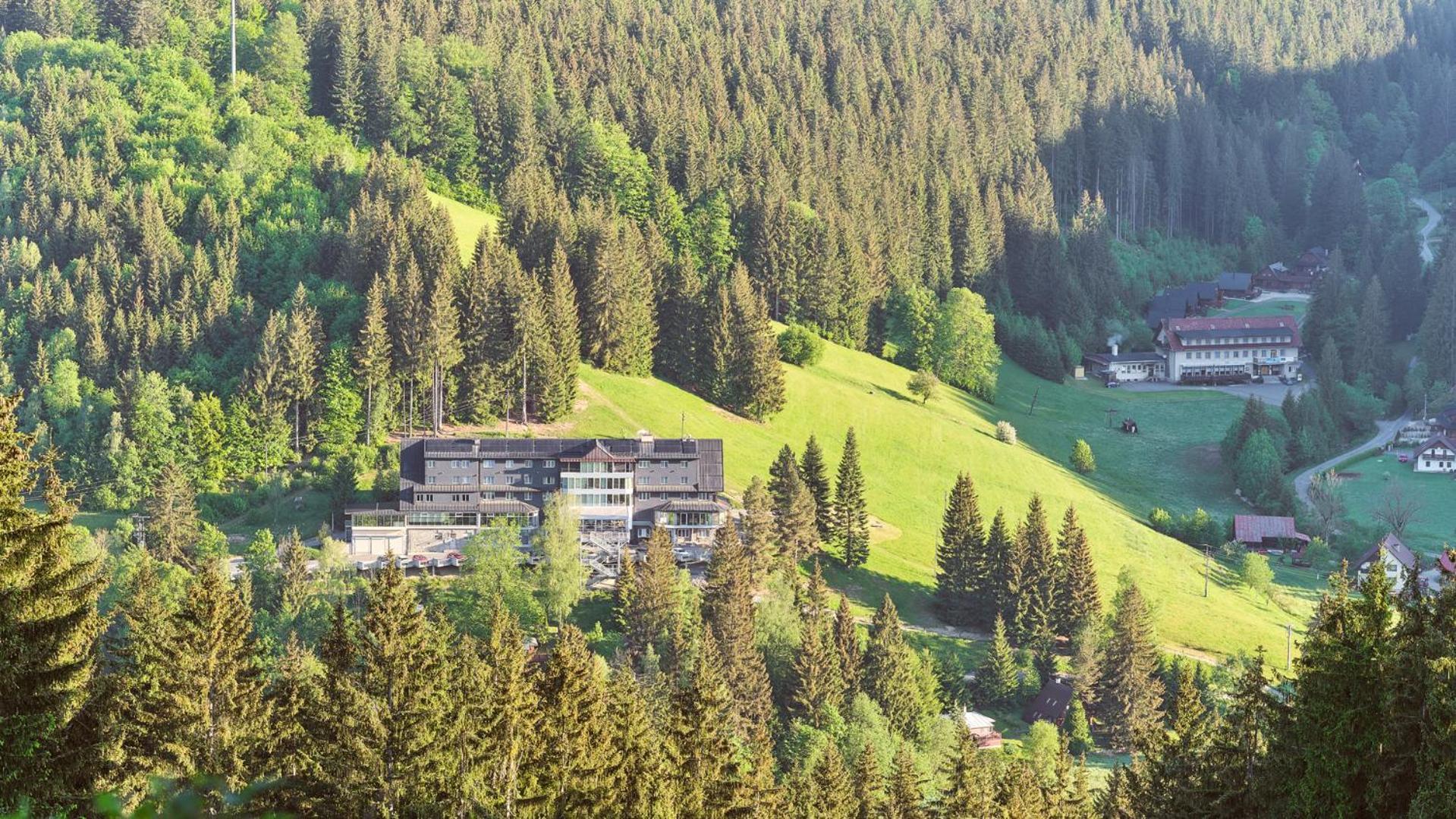 Spa Hotel Lanterna Velké Karlovice エクステリア 写真