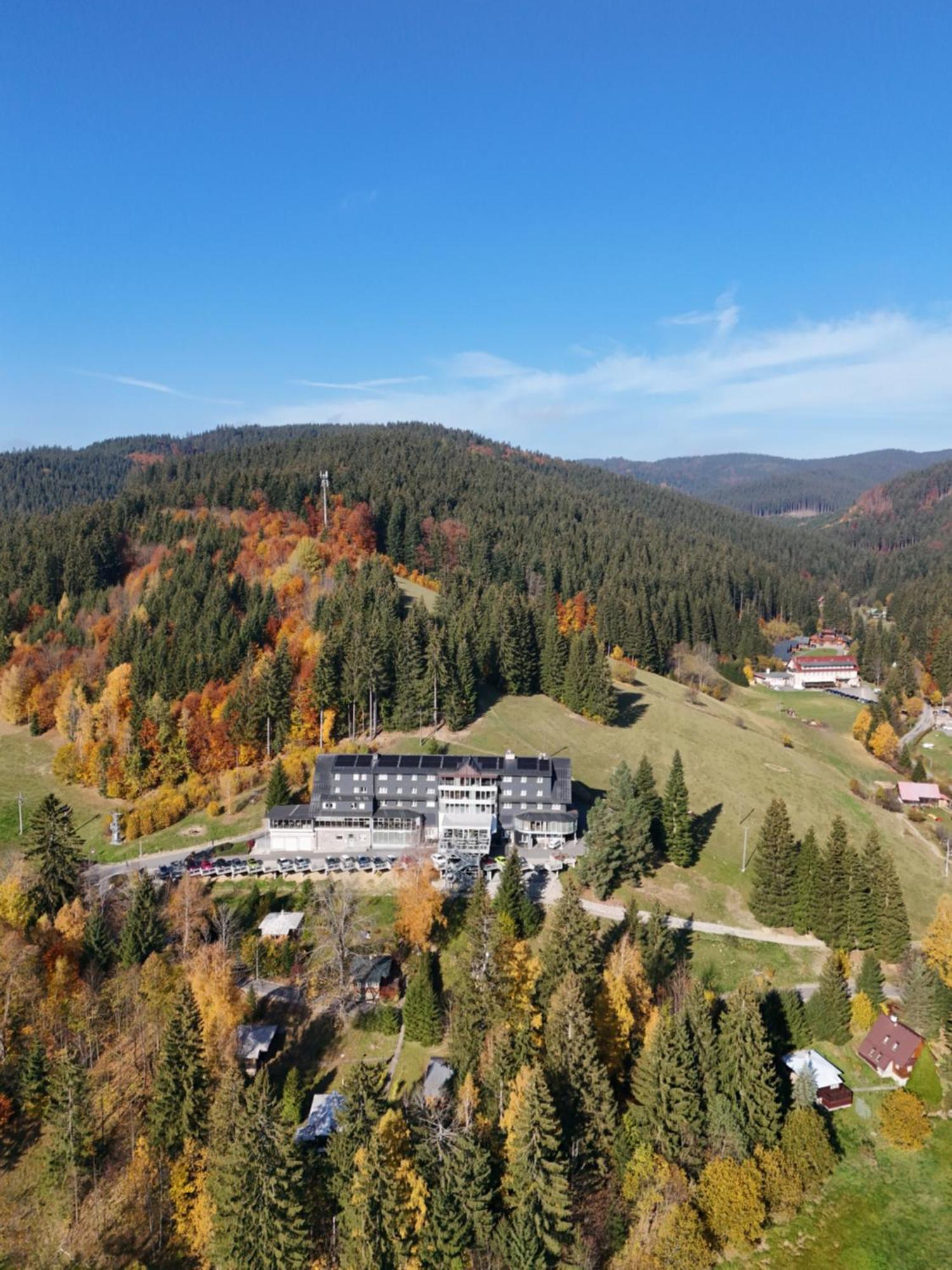 Spa Hotel Lanterna Velké Karlovice エクステリア 写真